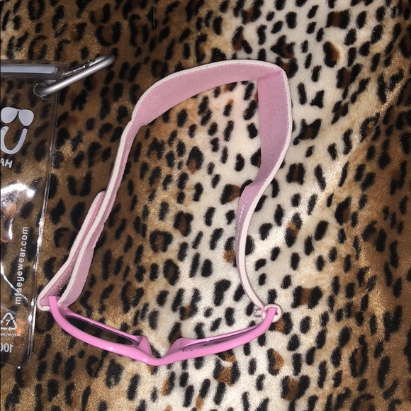 UVeez sunglasses baby pink accessories - Picture 3 of 3